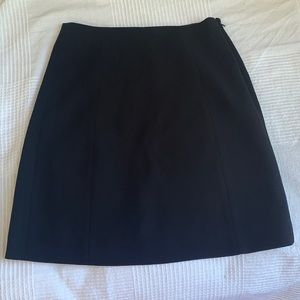 Babaton
Modern Mini Skirt